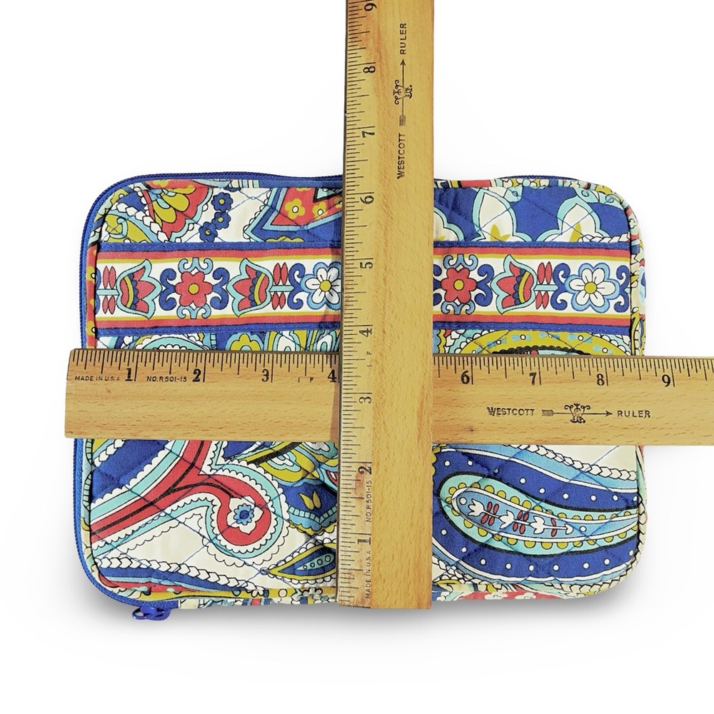 Vera Bradley Soft Quilted Cotton Marina Paisley 9 inch Tablet e-Reader Case - Picture 3 of 8